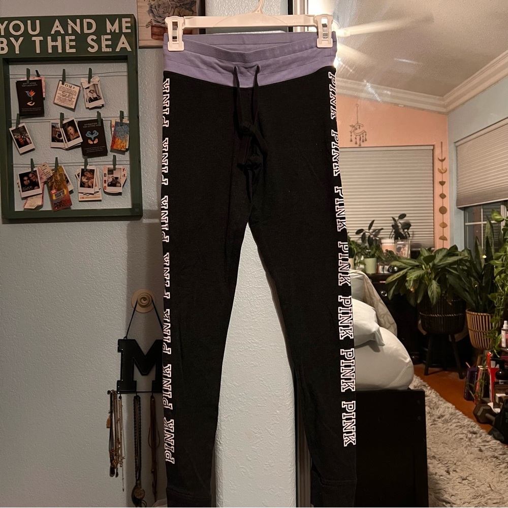 PINK yoga pants